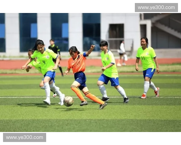 浙江小学足球联赛激情开赛 激发校园足球新活力与青少年运动潜力